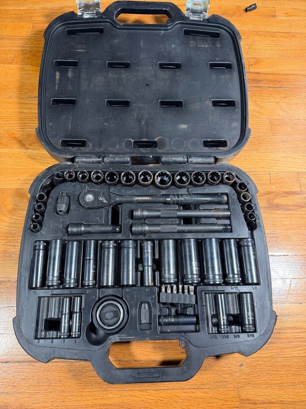 Husky Universal Socket Ratchet Tool Set SAE Metric 1/4 & 3/8 Drive Incomplete